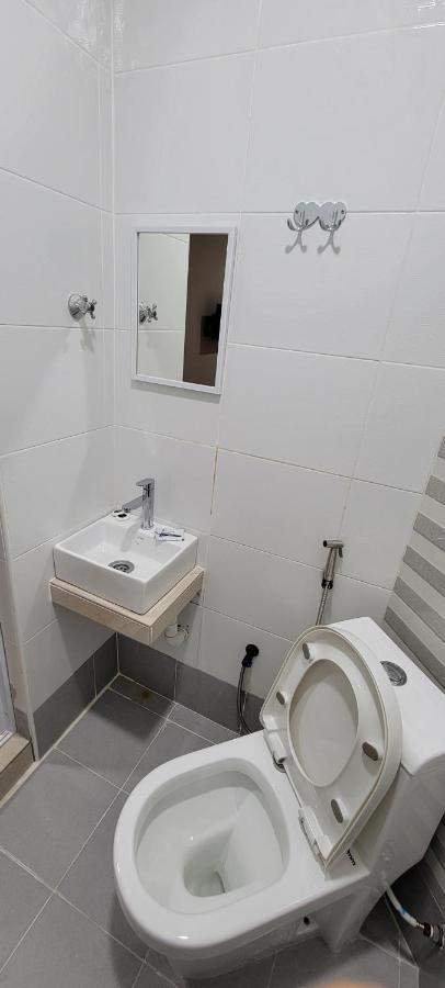 Hotel Shafura 3 Chukai Екстер'єр фото