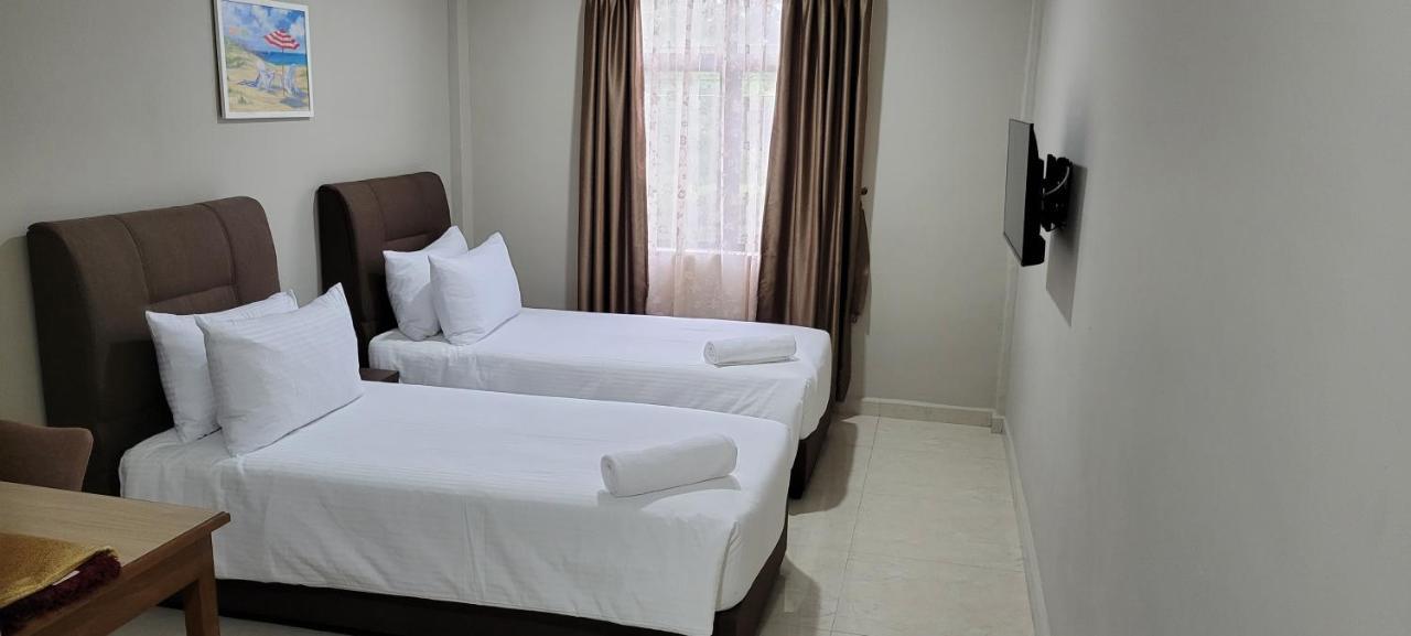 Hotel Shafura 3 Chukai Екстер'єр фото